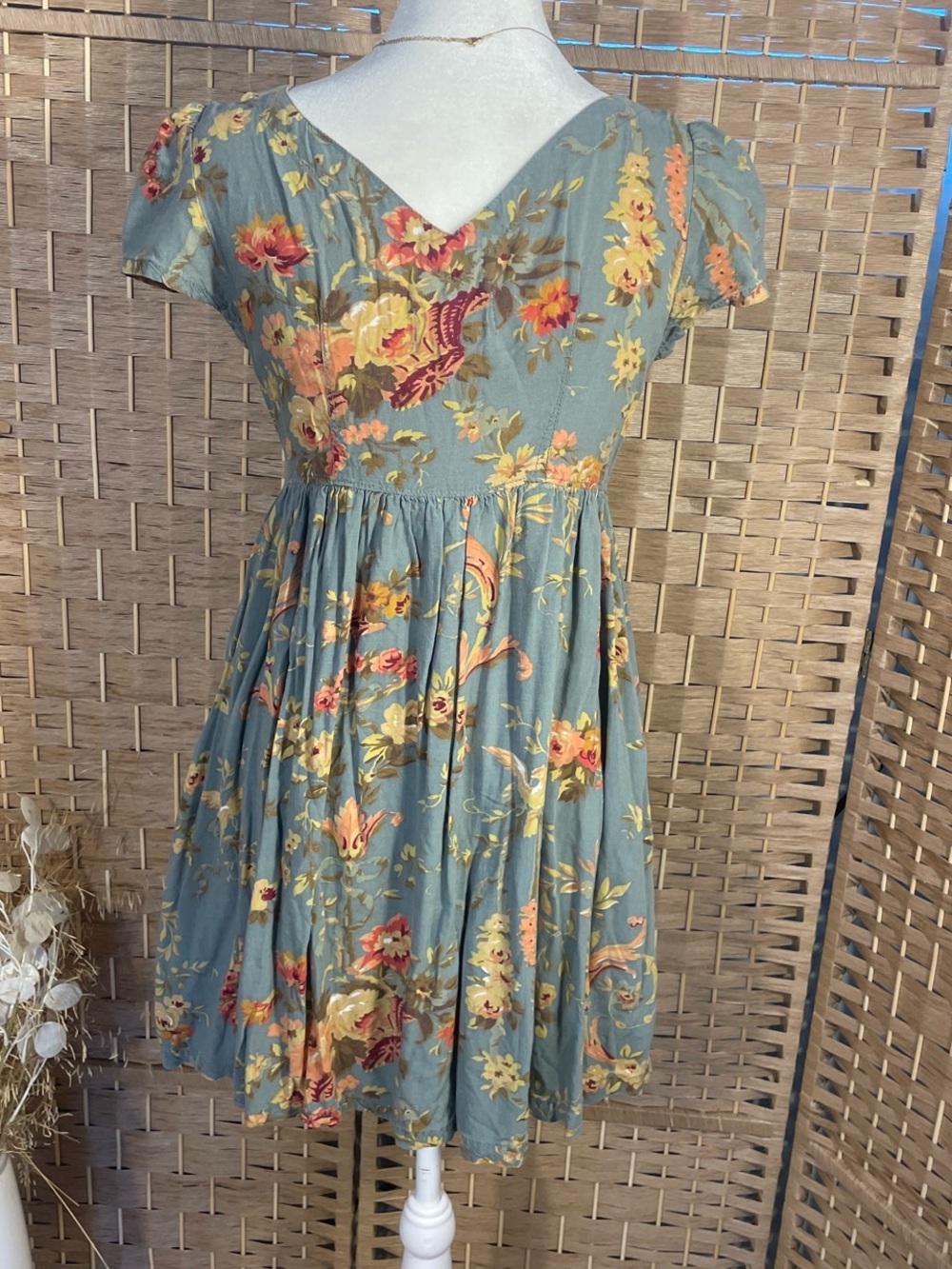 Ralph Lauren Floral Button-Front V-Neck Dress in Sage Green Y2K Boho Cottage - Picture 3 of 8